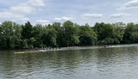 Im Doppelvierer der Jungen liegt das Ratsgymnasium Osnabrück in Führung