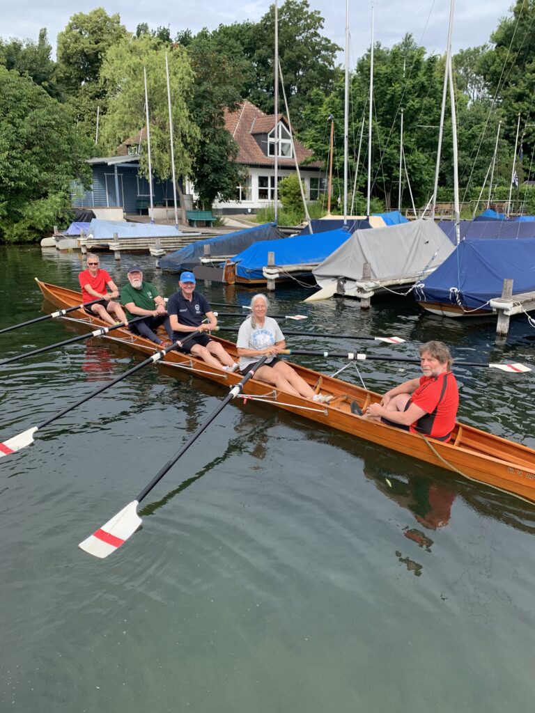 Von links: Walter Ost, Eckhard Vieweg, Peter Tholl, Claudia Scheffer und St. Jürgen Meier.