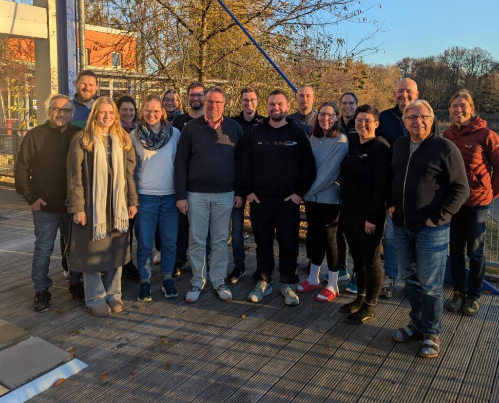 er Vorstand der DRJ und die Teilnehmer der gemeinsamen Sitzung von Referat und BDSR.