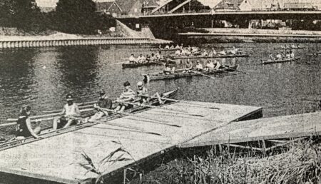 Niedersächsische Schülerruderer 1995 auf der Weser in Hoya.