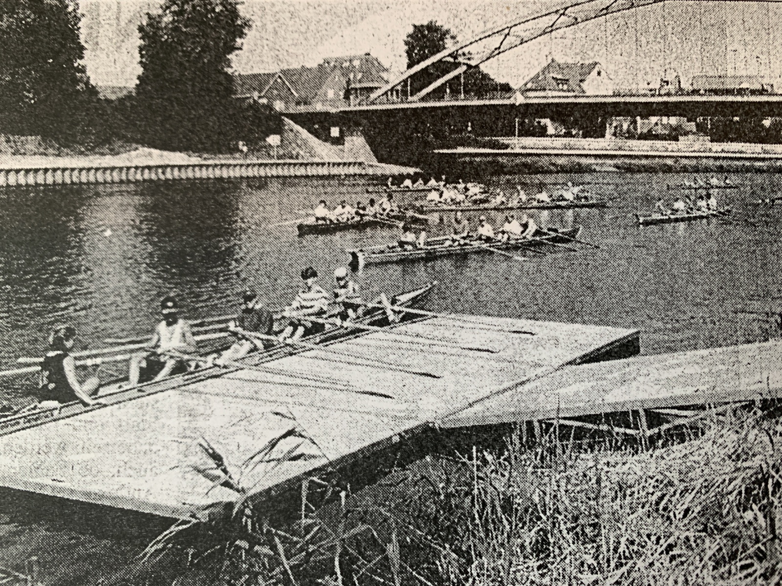 Niedersächsische Schülerruderer 1995 auf der Weser in Hoya.