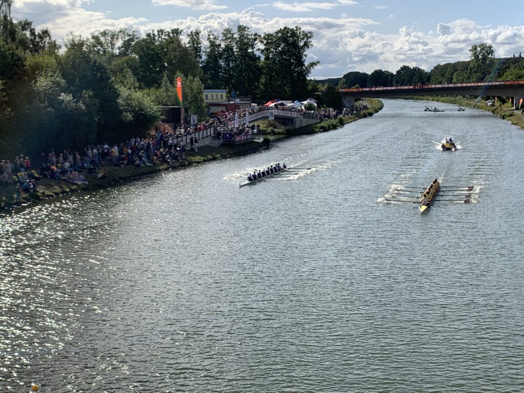 Die Stichkanalarena.